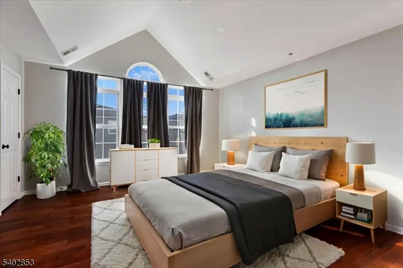 18 Marina Dr, Bayonne, NJ 07002 - Image #1