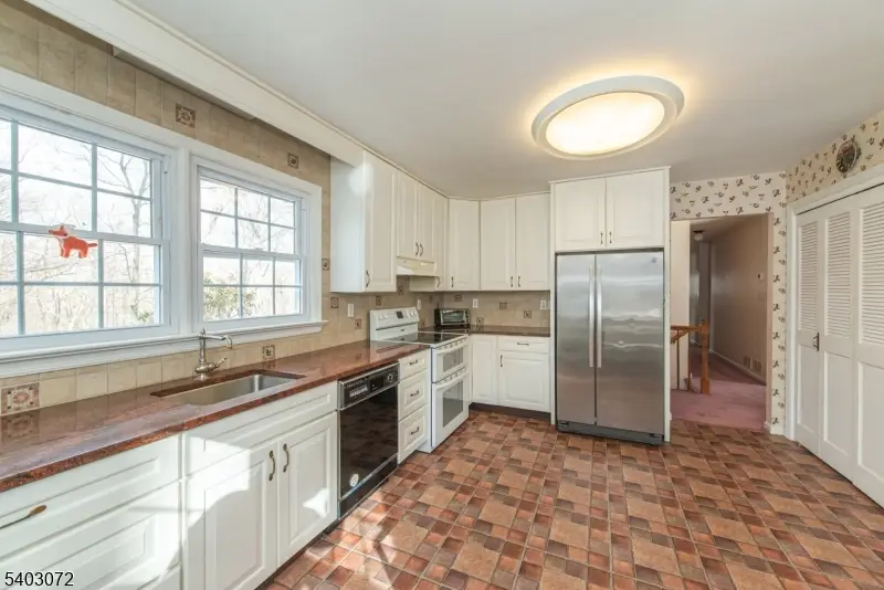 26 Kitchell Rd, Denville, NJ 07834 - Image #3