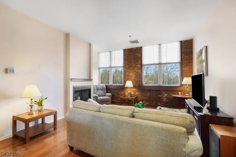 240 Main St #305, Singac, NJ 07424 - Image #2