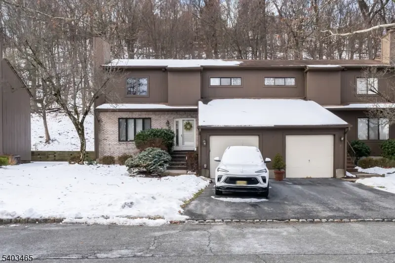 13 Mountain Ridge Dr, Cedar Grove, NJ 07009 - Image #2