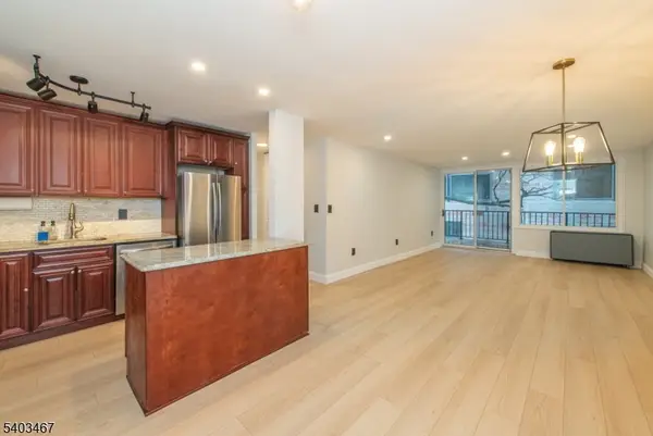 1 Wall St #1E, Fort Lee Boro, NJ 07024