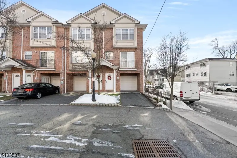 126 Amherst St, East Orange, NJ 07018 - #2