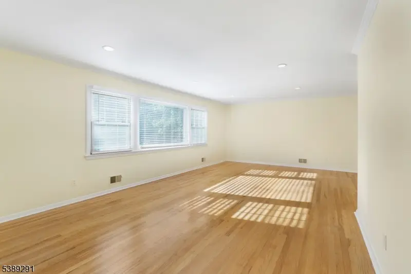 56 Valley Rd, Berkeley Heights, NJ 07922 - Image #3