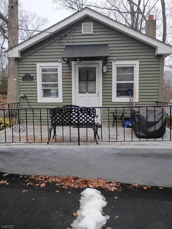 20 Fiske Trl, Hopatcong Boro, NJ 07843