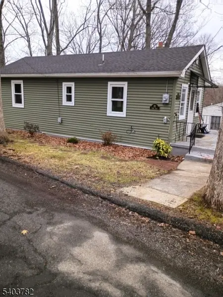 20 Fiske Trl, Hopatcong, NJ 07843 - Image #2