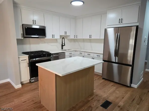 38 Fox Hill Ln, Hillsborough Twp., NJ 08844