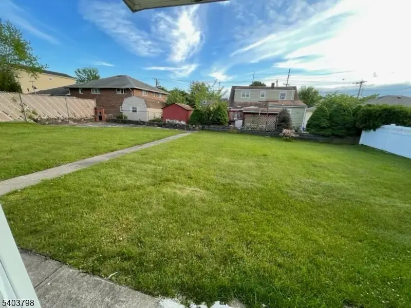 8 Fairview Ave, Secaucus, NJ 07094 - Image #3