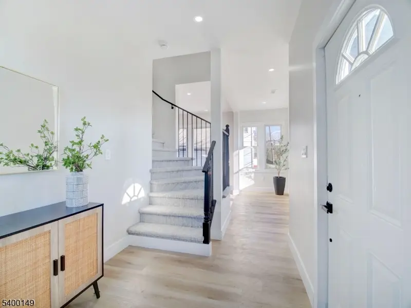 5 Krotik Pl, Irvington, NJ 07111 - #2