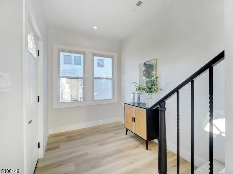 5 Krotik Pl, Irvington, NJ 07111 - #3