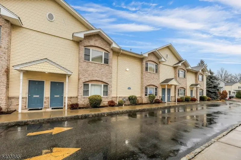 520 Victor St #8, Saddle Brook, NJ 07663 - #1