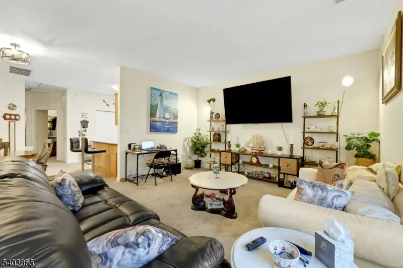 520 Victor St #8, Saddle Brook, NJ 07663 - #3