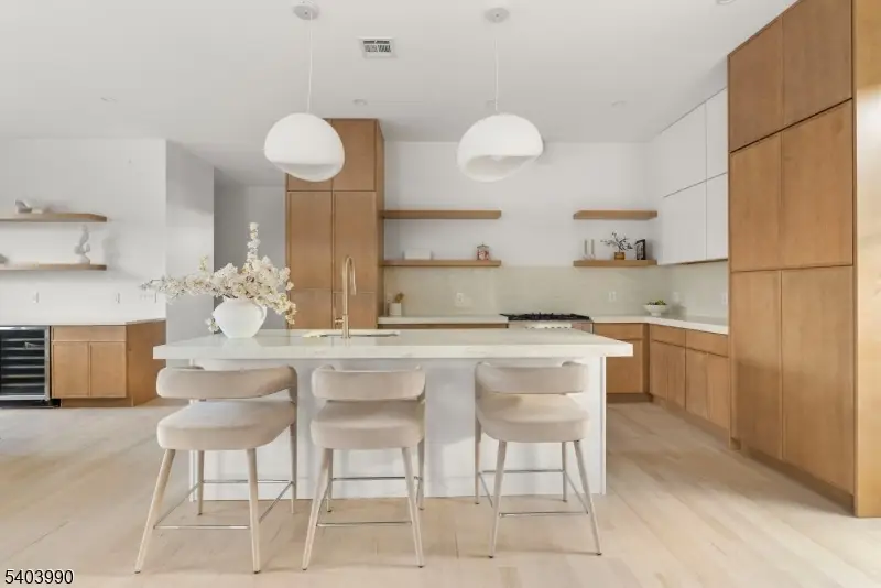 112 Valley Rd #B, Montclair, NJ 07042 - Image #3