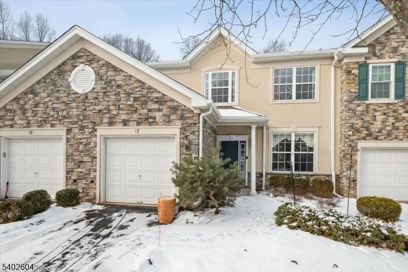 17 Ebersohl Cir, Whitehouse Station, NJ 08889 - Image #1