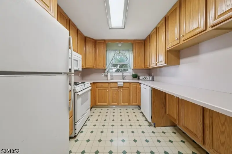 578 Winchester Ave, Union, NJ 07083 - Image #2