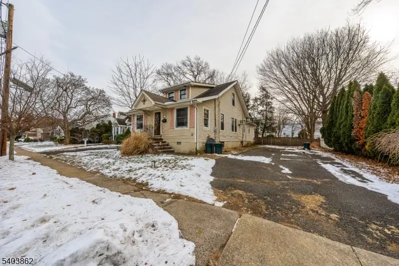 435 Spruce Ave, Garwood, NJ 07027 - Image #2