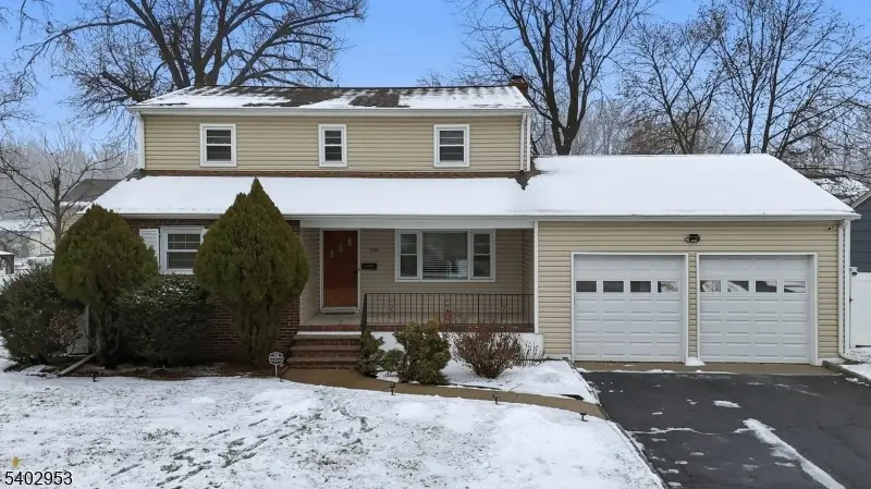 725 Anna Pl, North Plainfield, NJ 07063 - Image #2