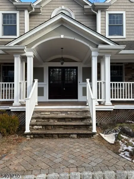 124 Coopers Ln, River Vale, NJ 07675 - Image #3