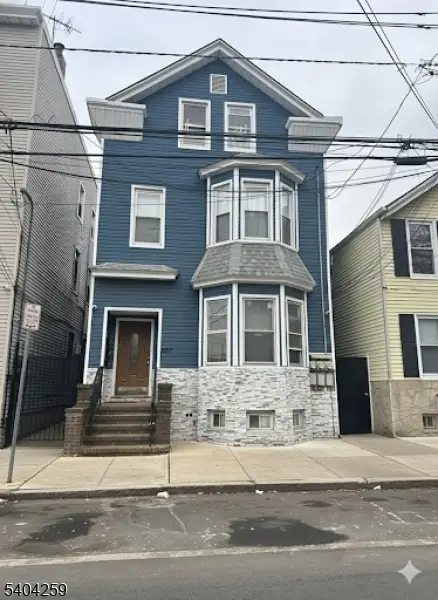 267 Walnut St, Newark City, NJ 07105