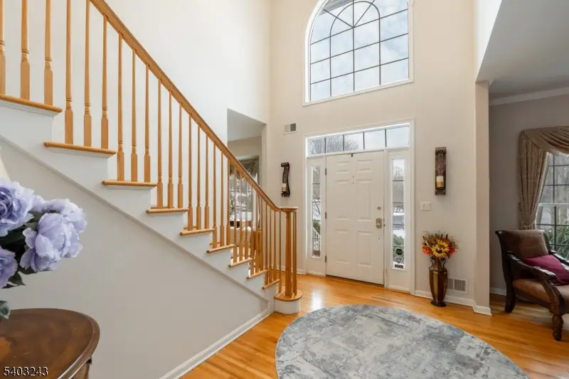 31 Edinburgh Dr, Randolph, NJ 07869 - Image #2