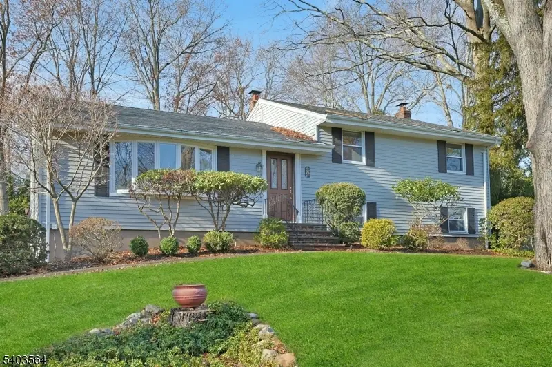 657 Jones Rd, River Vale, NJ 07675 - Image #3