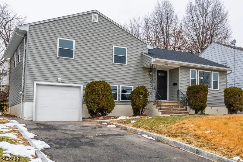 1720 Kenneth Ave, Union, NJ 07083 - Image #2