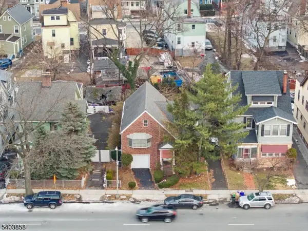 220 N Oraton Pkwy, East Orange City, NJ 07017