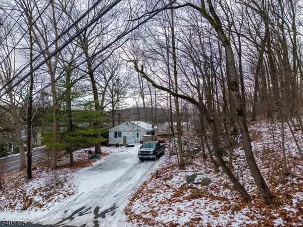 45 W Shawnee Trl, Jefferson Twp., NJ 07885