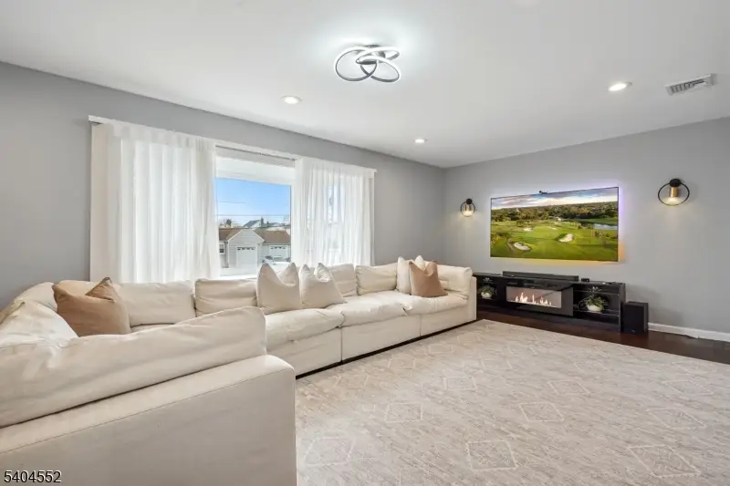 2389 Steuben St, Union, NJ 07083 - Image #3