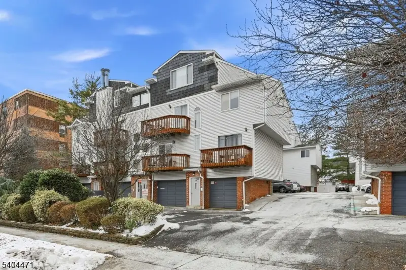 31 Fairmount Ave, Hackensack, NJ 07601 - Image #1