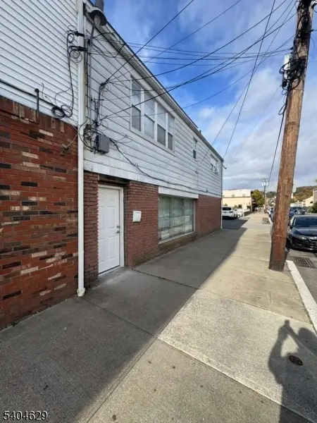 85 Berkshire Ave, Paterson City, NJ 07502
