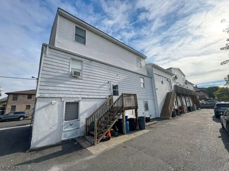85 Berkshire Ave, Paterson, NJ 07502 - #3
