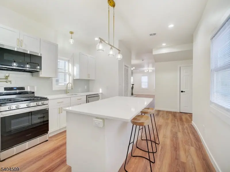 50 Hillyer St, Orange, NJ 07050 - #1