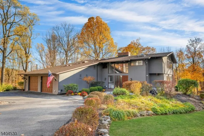 39 Woodland Rd, Mendham Township, NJ 07945 - Image #2