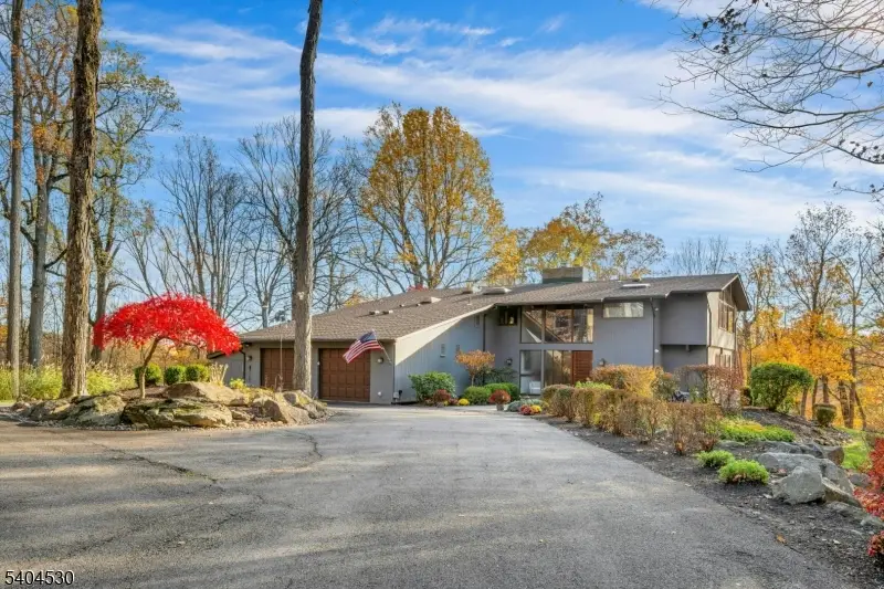 39 Woodland Rd, Mendham Township, NJ 07945 - Image #3