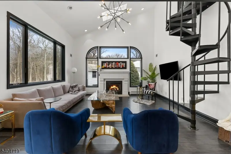 73 Big Piece Rd, Fairfield, NJ 07004 - Image #3