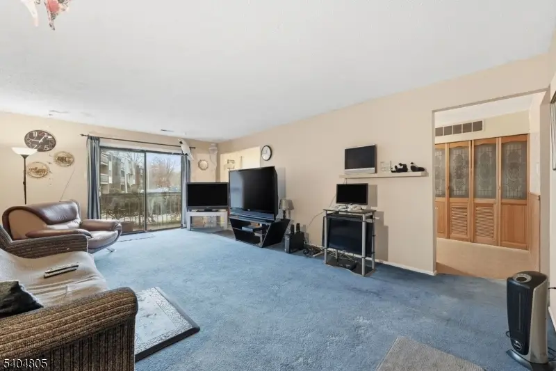 307 Edison Glen Ter, Edison, NJ 08837 - Image #2