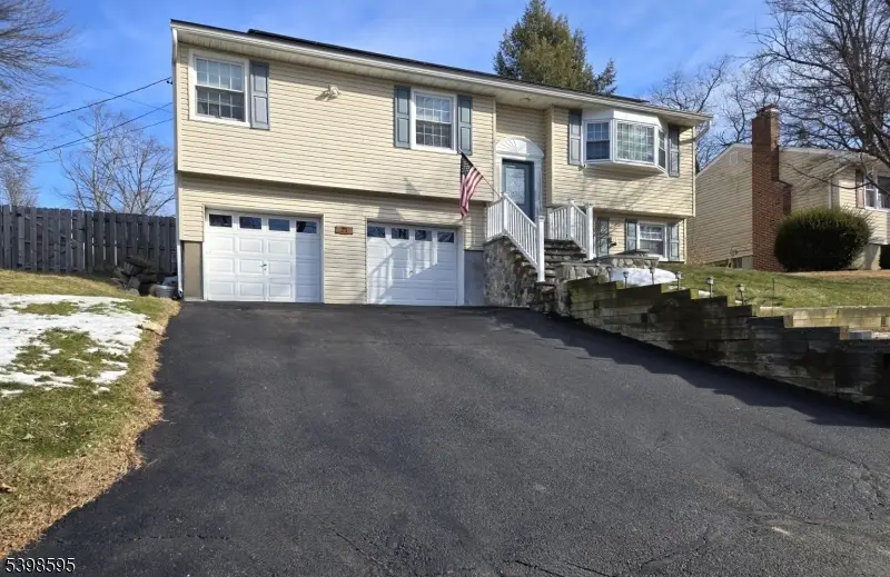 22 Lloyd Ave, Stanhope, NJ 07874 - Image #2