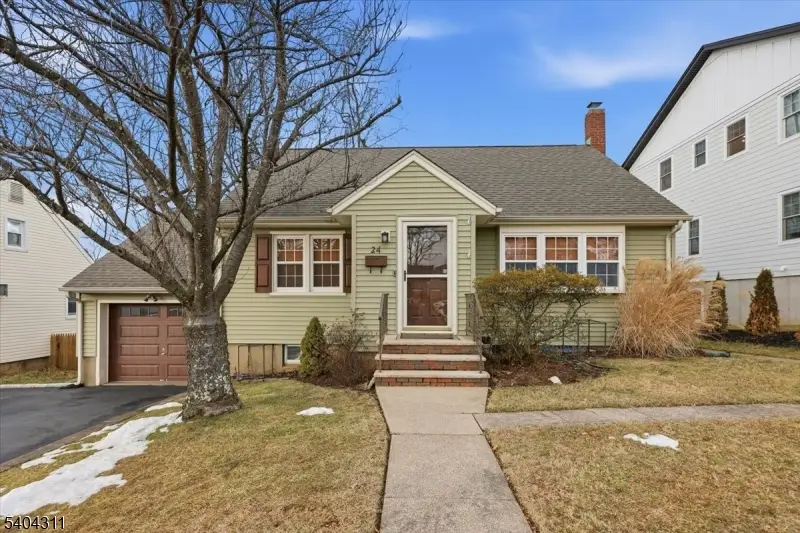 24 Ozone Ave, Cedar Grove, NJ 07009 - Image #1