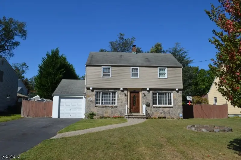 550 4th St, Dunellen, NJ 08812 - Image #1