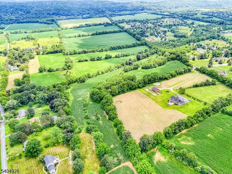 8 Roseberry Rd, Washington Township, NJ 07882 - Image #2