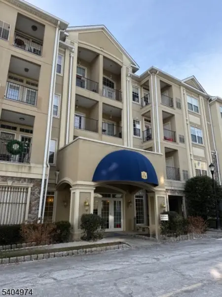 6208 Harcourt Rd #6208, Clifton, NJ 07013 - Image #1