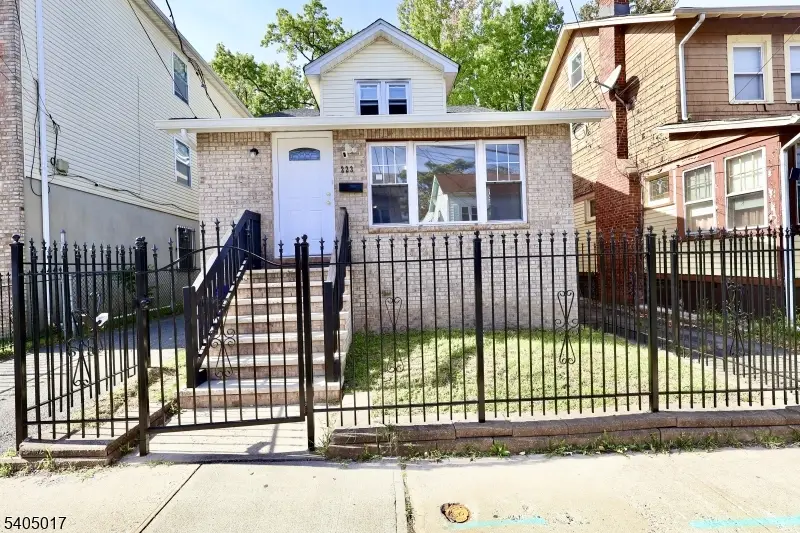 223 W End Ave, Newark, NJ 07106 - Image #2