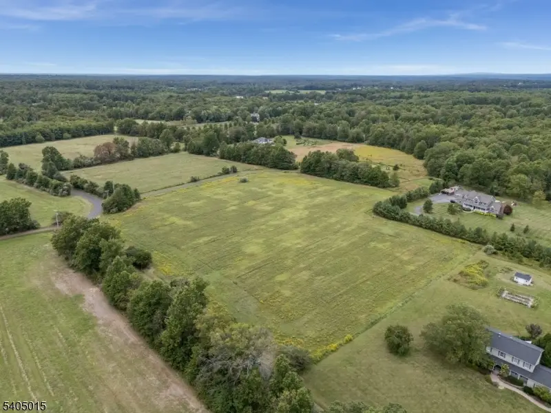 124 Fitzer Rd, Kingwood, NJ 08825 - Image #2