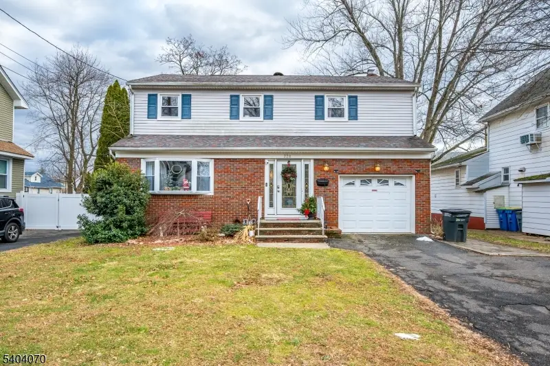 228 Oneida Pl, North Plainfield, NJ 07060 - Image #2