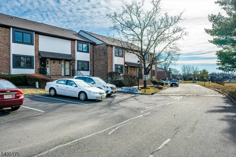 806 Robin Rd, Hillsborough, NJ 08844 - Image #2