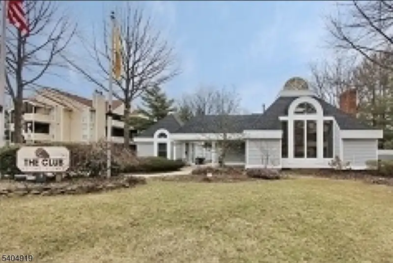 201 Broadmoor-3 #3, Union, NJ 07083 - Image #2