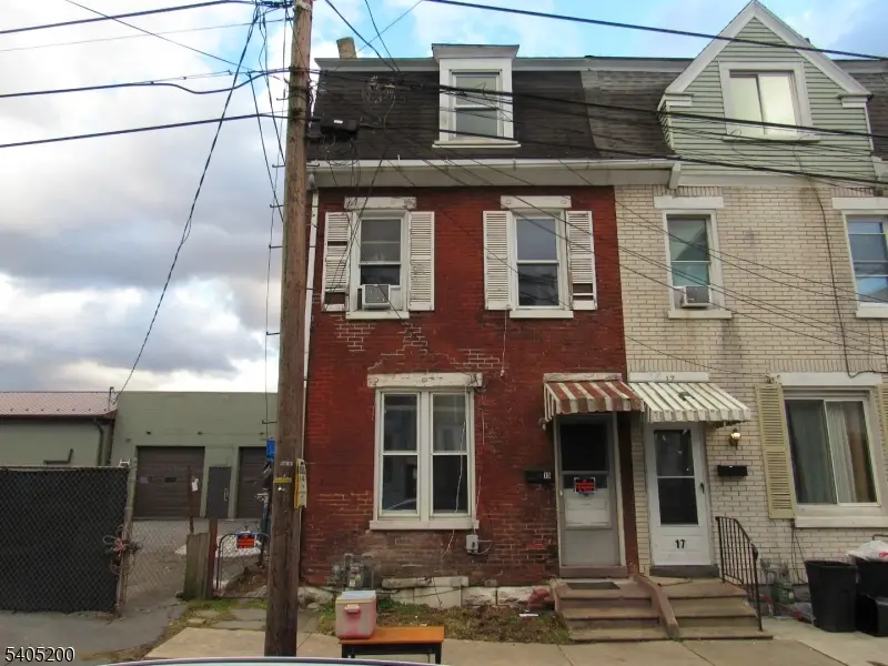 15 Reese Ct, Phillipsburg, NJ 08865 - Image #1