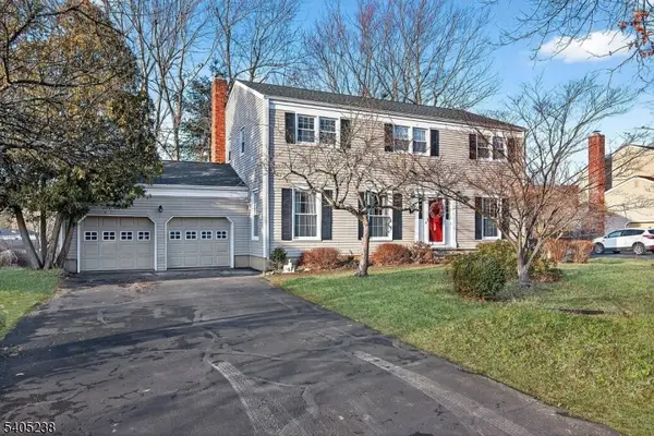 6 Phoenix Dr, Mendham Boro, NJ 07945