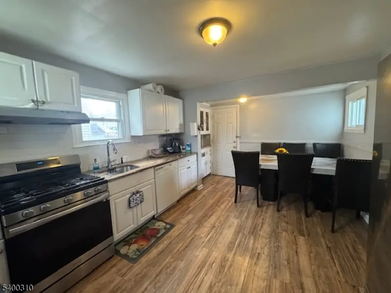 28 Howard St, North Plainfield, NJ 07060 - Image #2