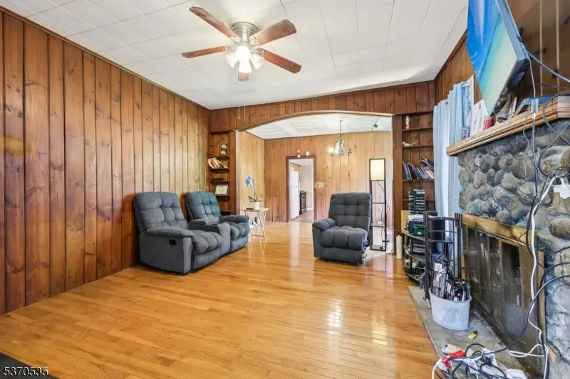 101 Seminole Ave, Lincoln Park, NJ 07035 - Image #2